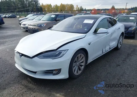 2016 Tesla Model S 60D/70D/75D/85D/90D из США, поврежденный, VIN 5YJSA1E26GF162474